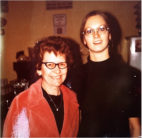 #27 IRENE & SANDY LINDEN OF J & S PIZZA 1972