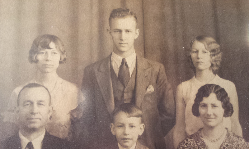 #97 Late 1920's Parsons Willsie Family ADELBERT WILLSIE PARSONS VIKINGS 1920's BASKETBALL STAR & JOHNNY LINDEN'S UNCLE, IRENE, JOHNNY'S MOTHER, VIOLA LADY VIKINGS BASKETBALL