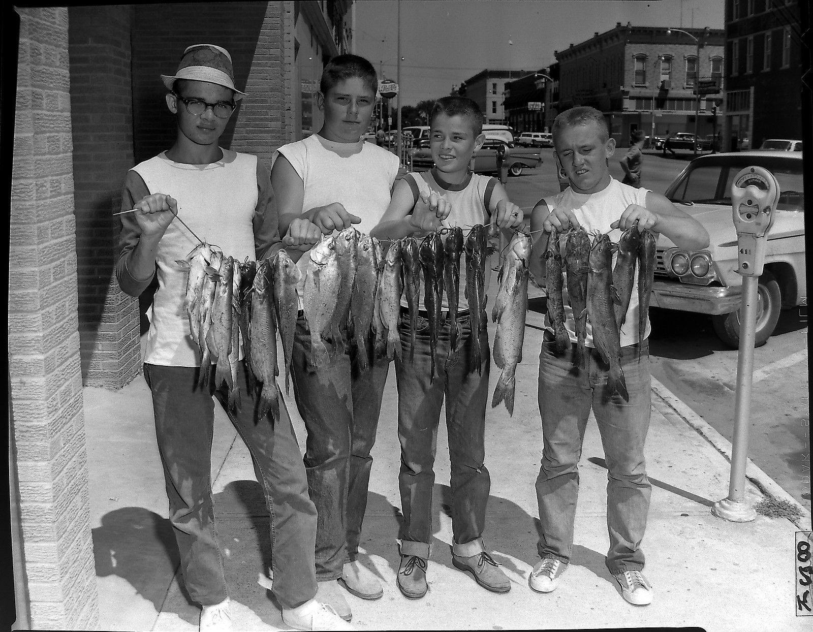 #121 L TO R, DOUGH MOSES, ?, WAYNE TODD, ? EARLY 1962