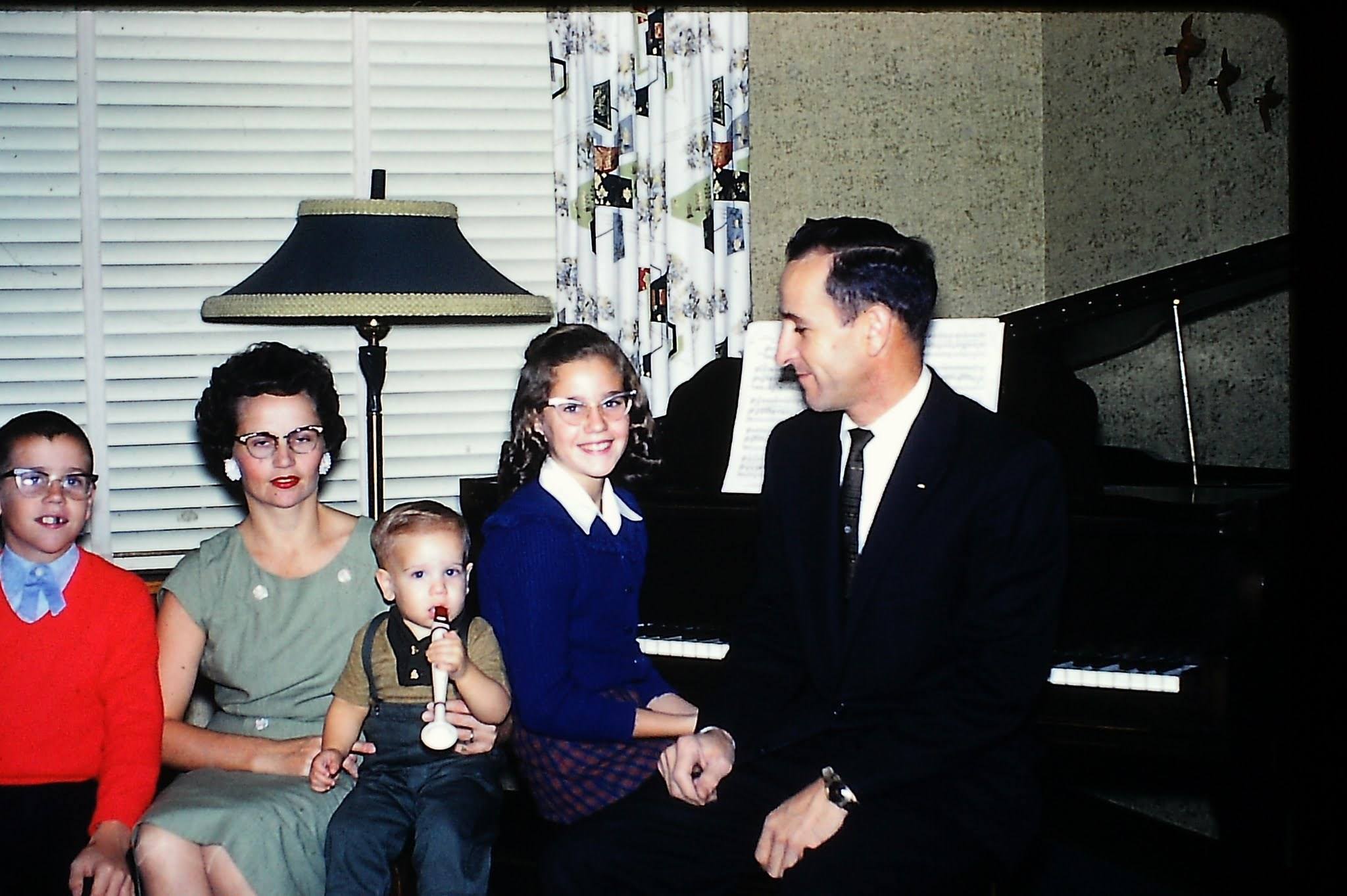 #120 THE PHILLIPS FAMILY FROM PARSONS, KS ROD, MOM, KELLY, BRENDA & RON PHILLIPS