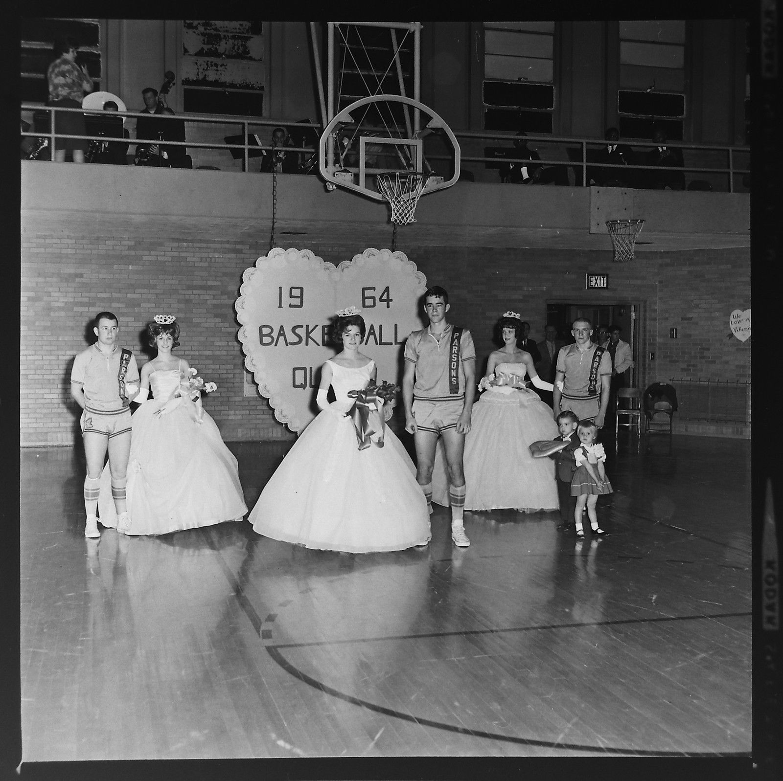 #171 SUZIE SCHMID, 1964 VIKINGS BASKETBALL QUEEN 